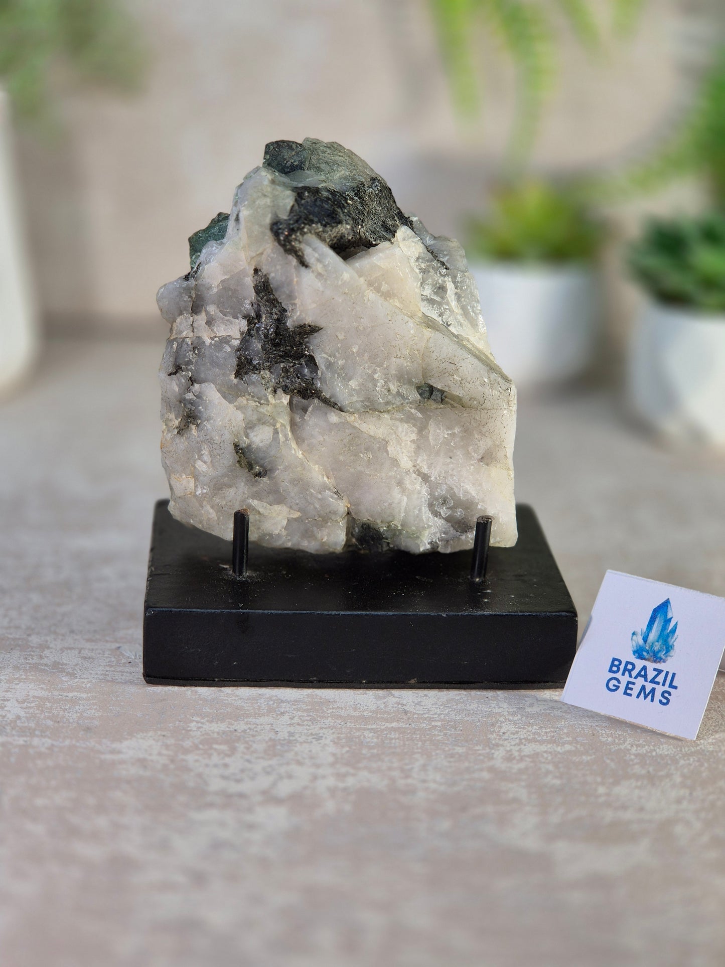 Emerald, Xist and Quartz specimen