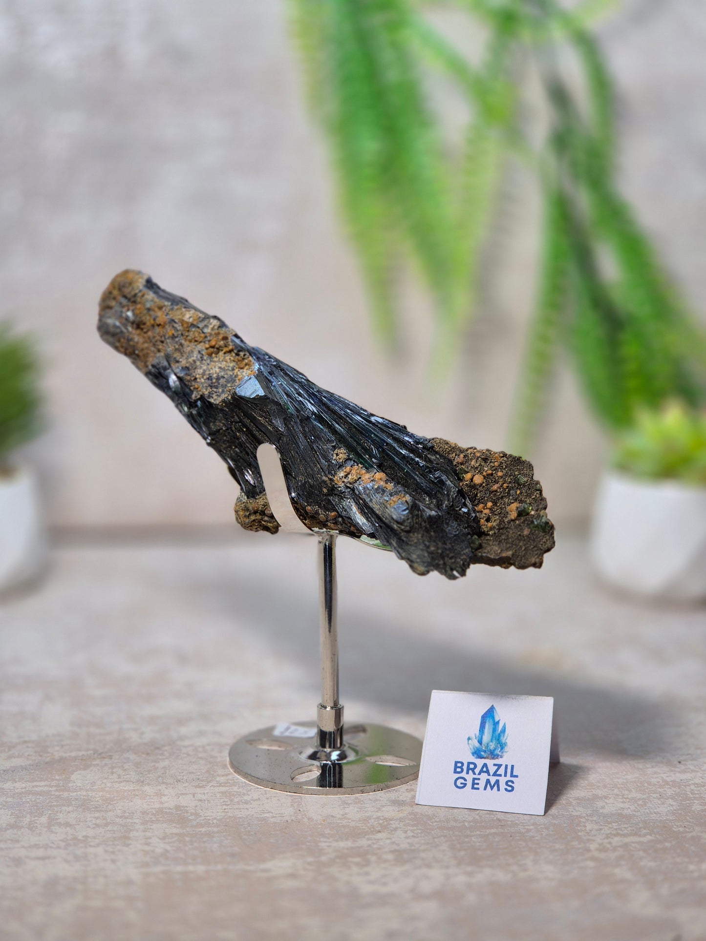 Vivianite on stand